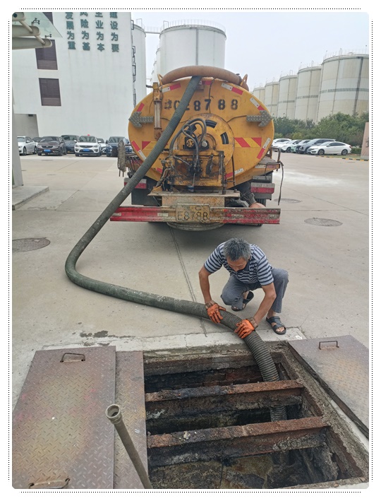 根河隔油池清掏