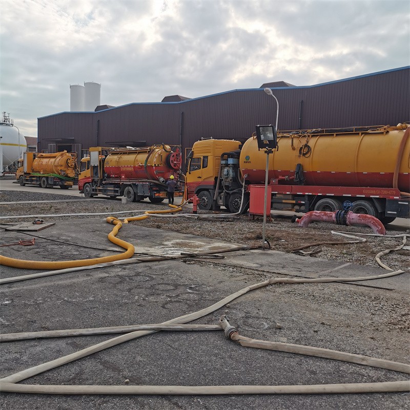 根河污水池清理